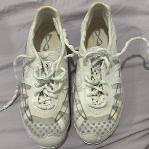 Nfinity Vengeance White Cheer Shoes